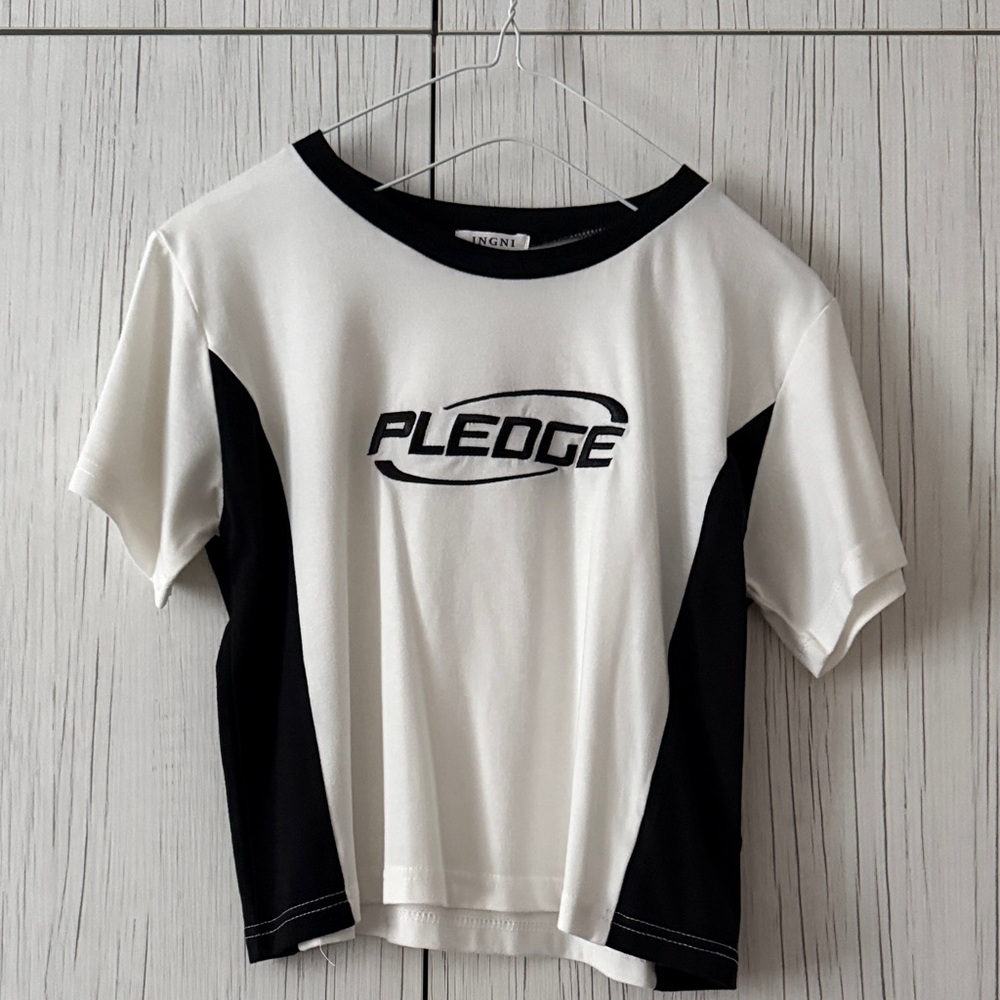Ingni Women’s Black and White Short Sleeve T-shirt